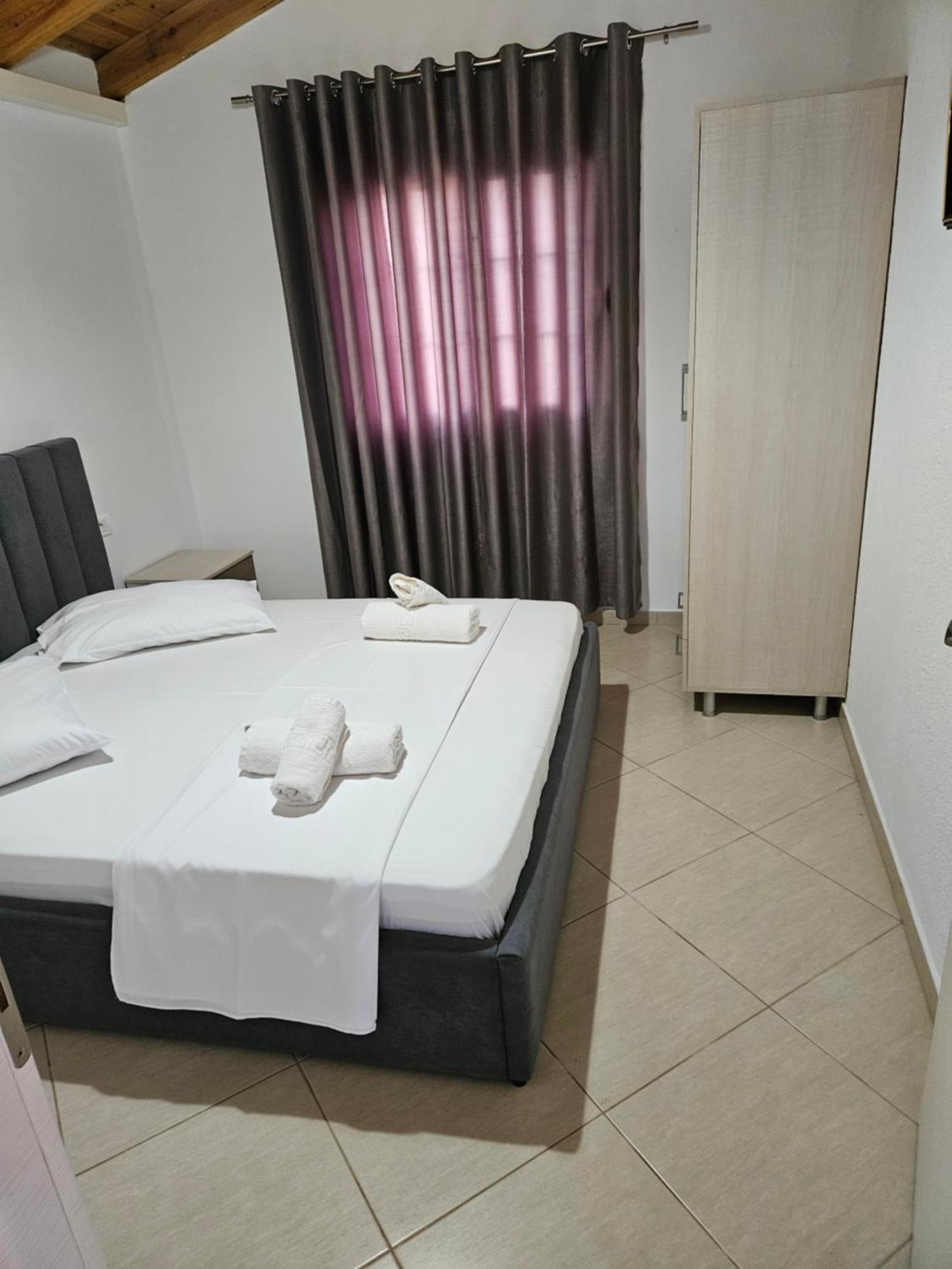 Ylli Mance Apartments Ksamil Oda fotoğraf