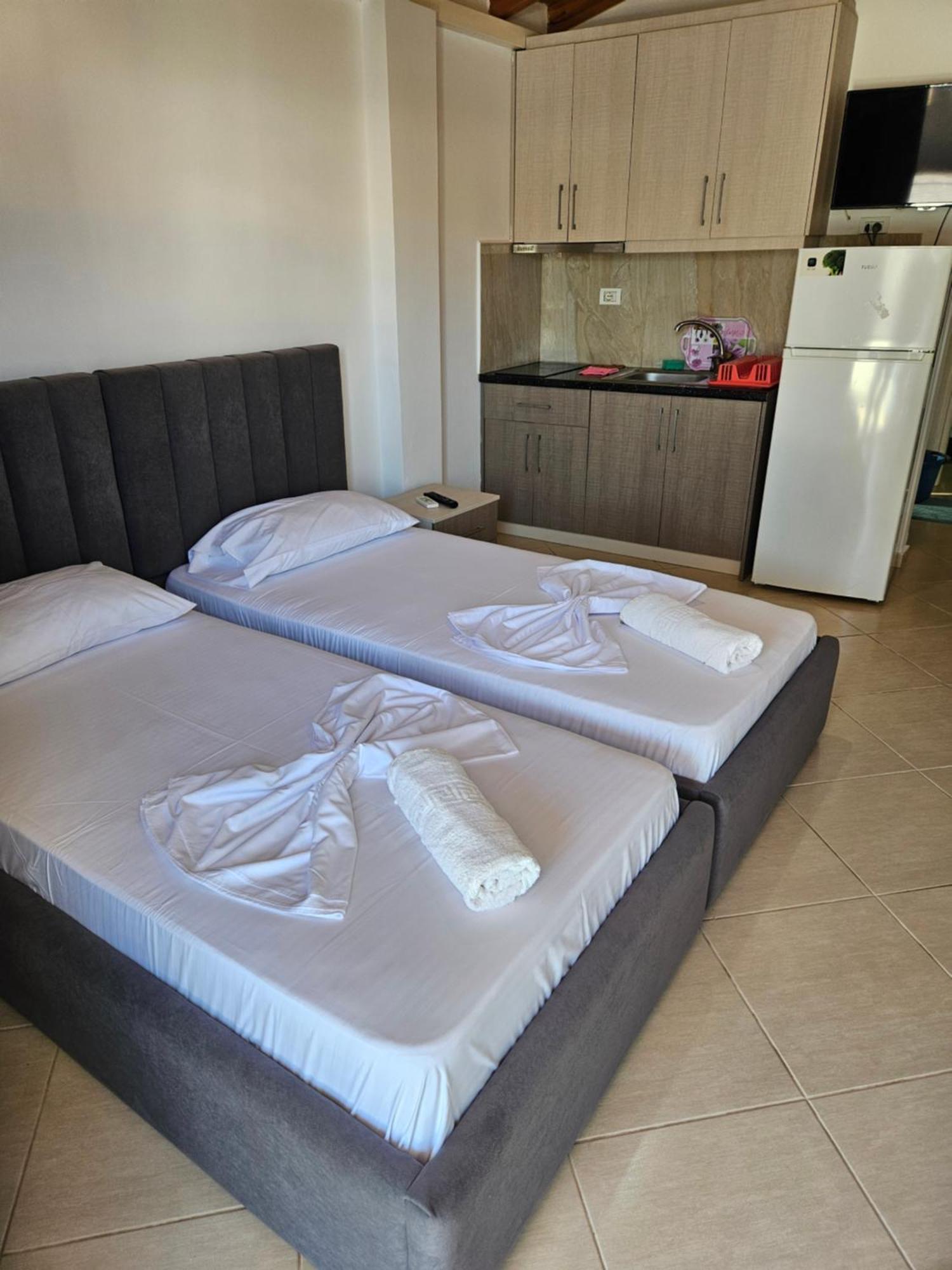 Ylli Mance Apartments Ksamil Oda fotoğraf