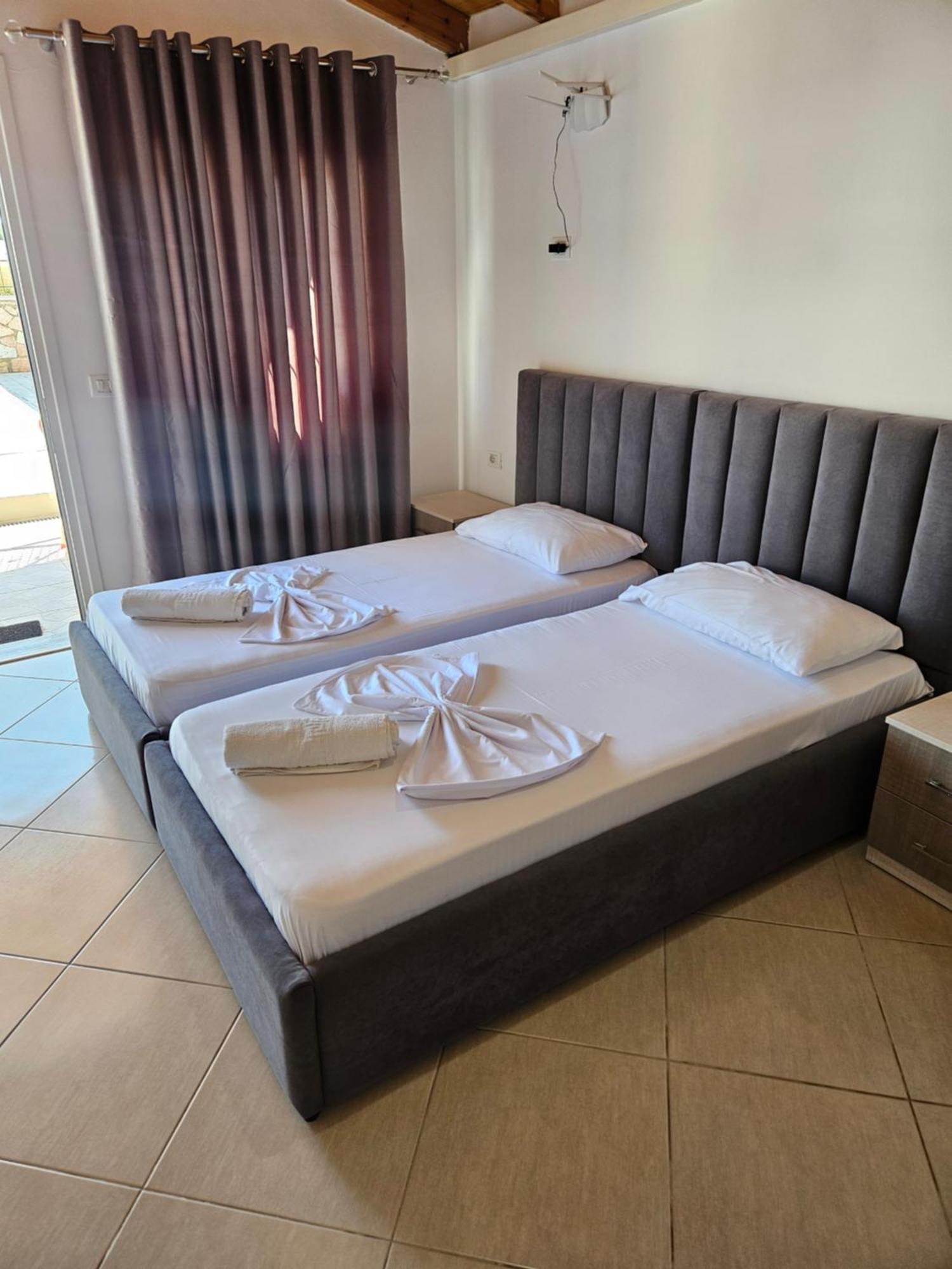 Ylli Mance Apartments Ksamil Oda fotoğraf