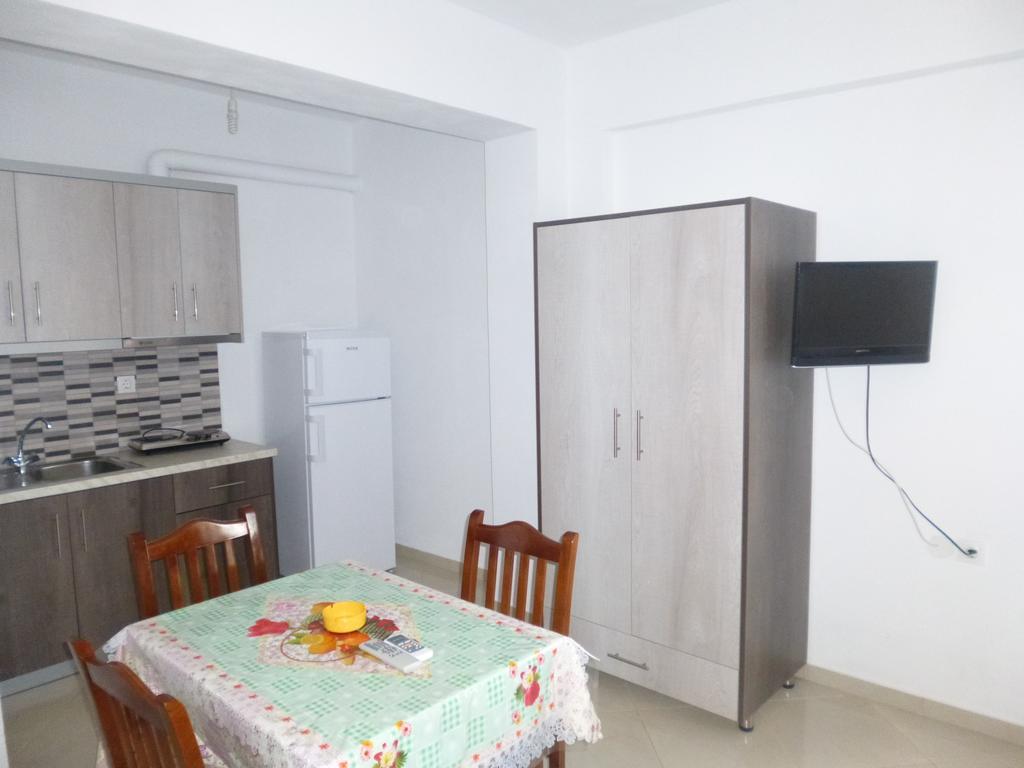 Ylli Mance Apartments Ksamil Oda fotoğraf